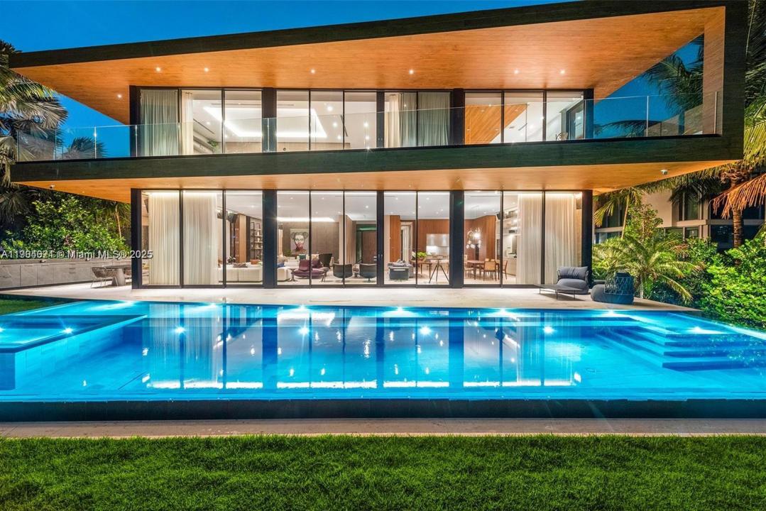 15 E San Marino Dr 15, Miami Beach, Florida 33139