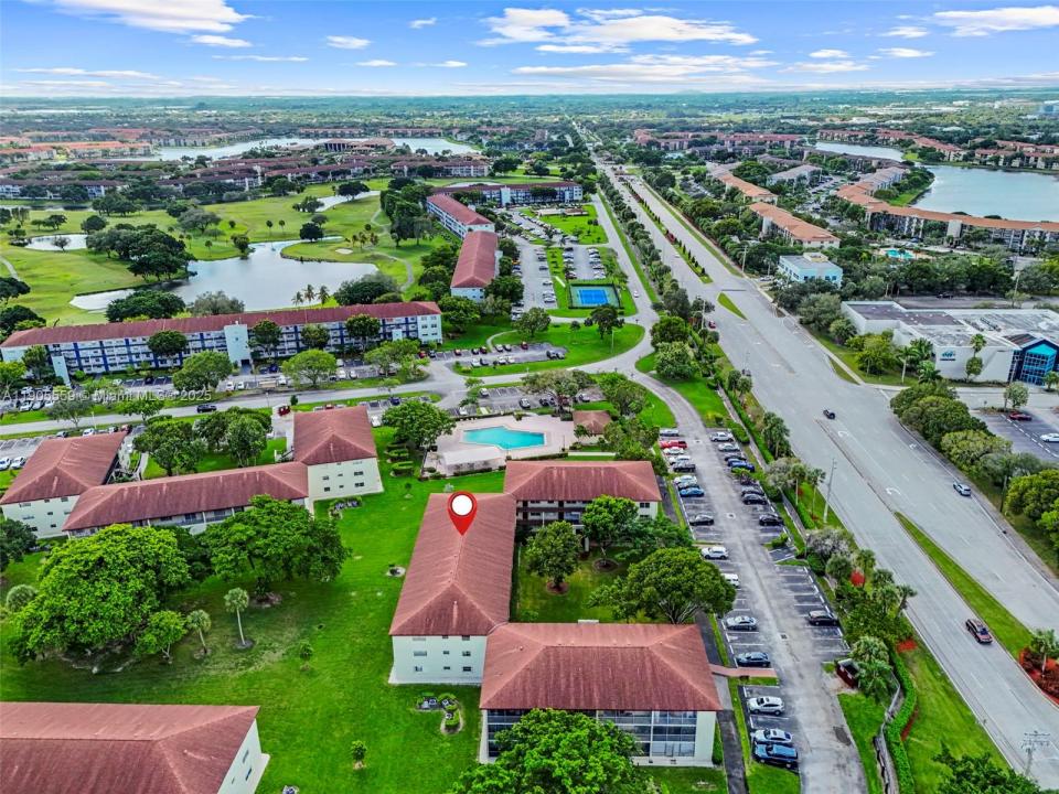 151 SW 135th Ter 309T, Pembroke Pines, Florida 33027, USA