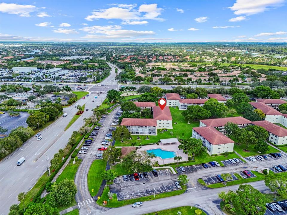 151 SW 135th Ter 309T, Pembroke Pines, Florida 33027, USA