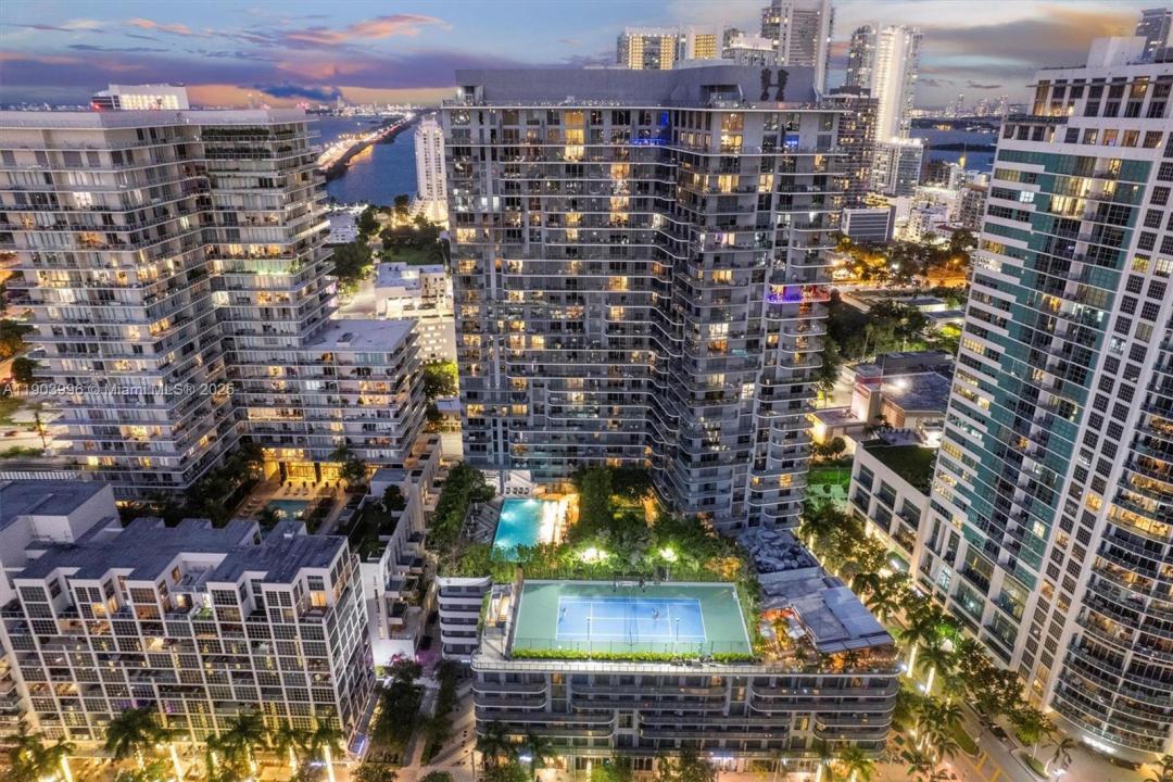 121 NE 34th St 1208, Miami, Florida 33137, Estados Unidos