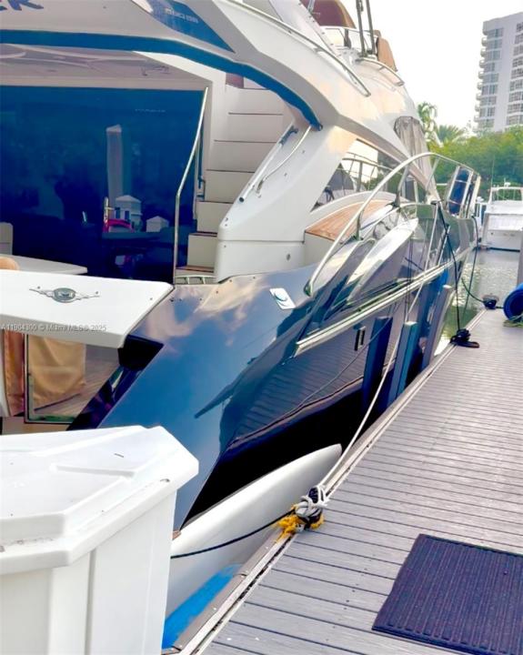 3575 Mystic Pointe Dr Slip 103, Aventura, Florida 33180, Stati Uniti