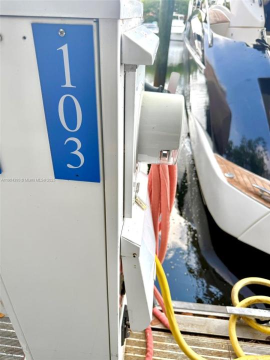 3575 Mystic Pointe Dr Slip 103, Aventura, Florida 33180, Stati Uniti