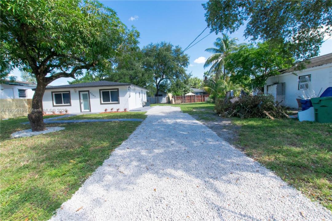 7701 NW 16th Ave, Miami, פלורידה 33147, ארצות הברית של אמריקה 