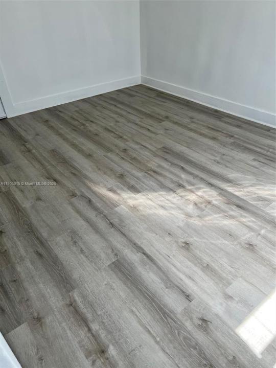 1552 SW 2nd St 9, Miami, Floride 33135, États-Unis