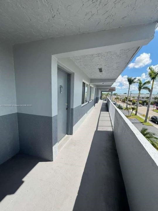 11005 SW 1st St 302, Sweetwater, Floride 33174, États-Unis