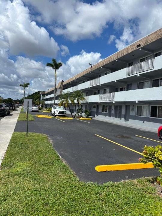 11195 SW 1st St 216, Sweetwater, Floride 33174, États-Unis