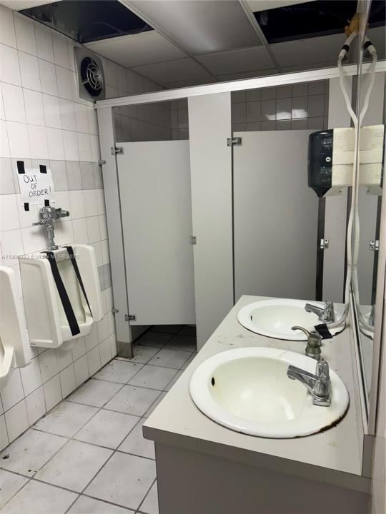 12495 NE 2nd Ave, North Miami, Florida 33161, Estados Unidos