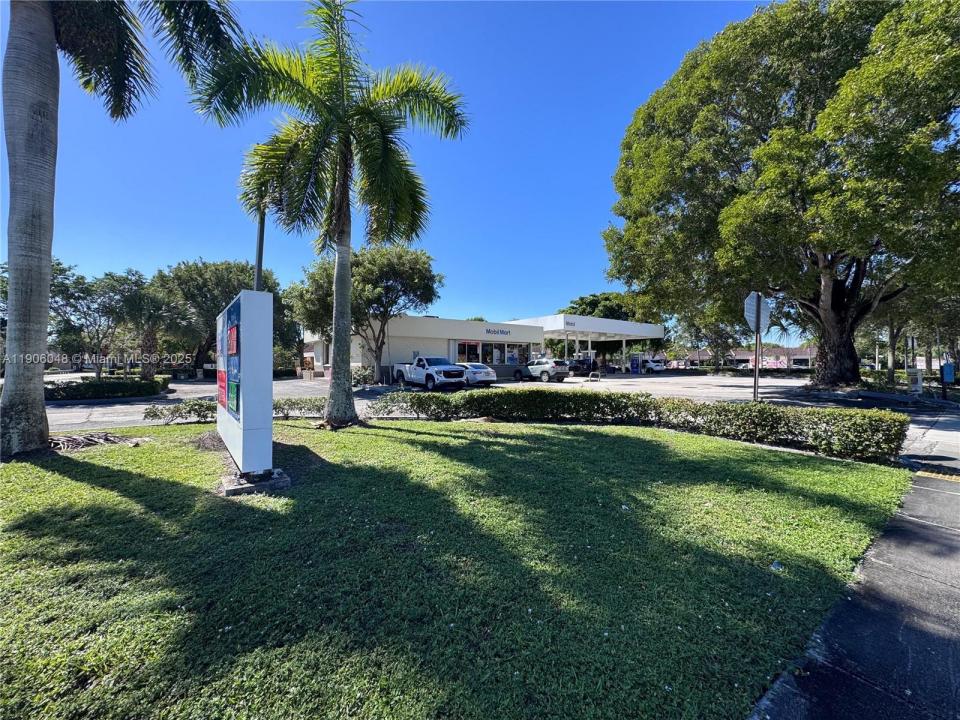 8400 W Oakland Park Blvd, Sunrise, Florida 33351, Estados Unidos