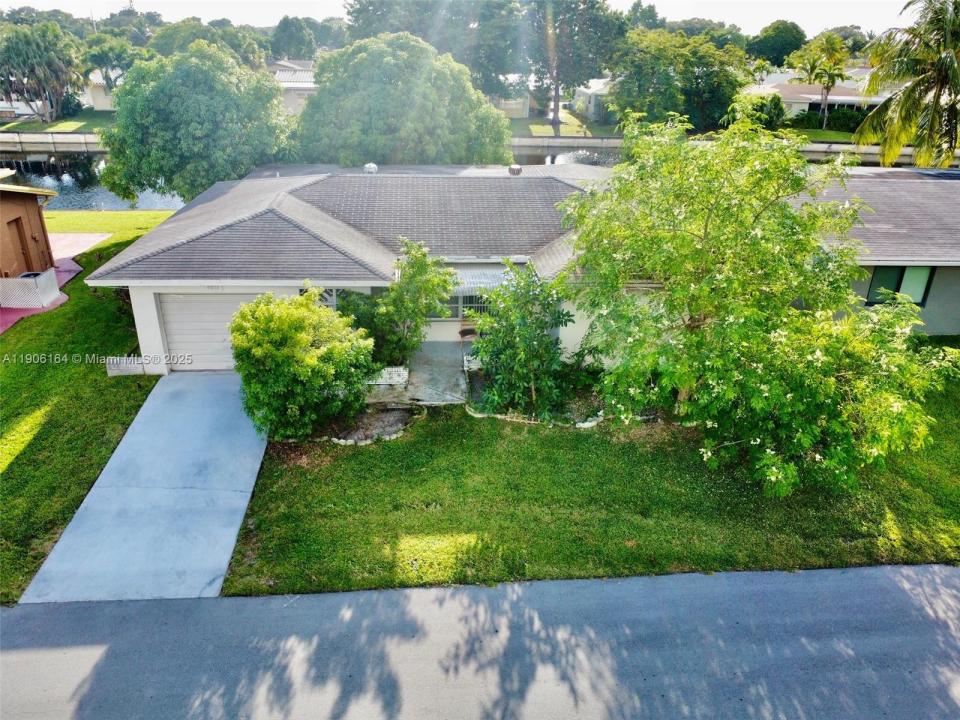 6013 NW 68th Ave, Tamarac, Florida 33321, Amerika Birleşik Devletleri