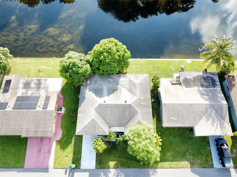 6013 NW 68th Ave, Tamarac, Florida 33321, Amerika Birleşik Devletleri