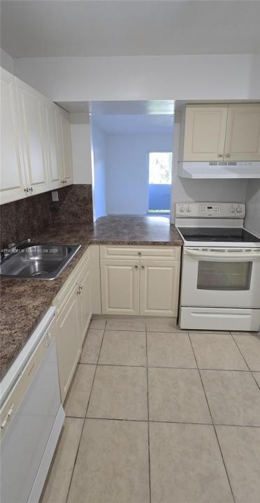 11140 SW 196th St 206, Cutler Bay, Flórida 33157, Estados Unidos