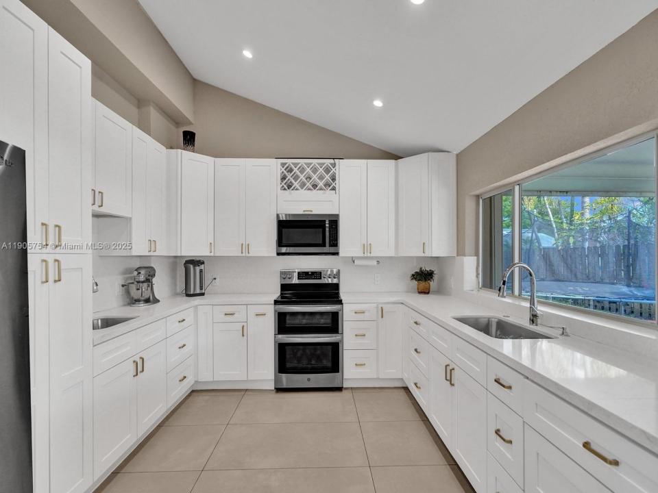 9700 NW 33rd St 9700, Sunrise, Florida 33351