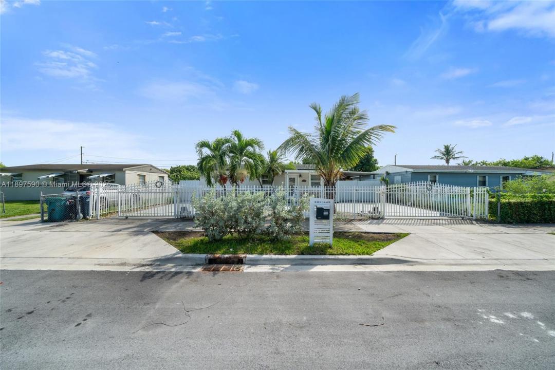 845 NW 2nd St, Florida City, Florida 33034