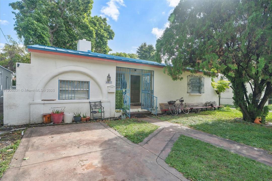 4815 NW 6th Ave, Miami, フロリダ 33127, アメリカ合衆国