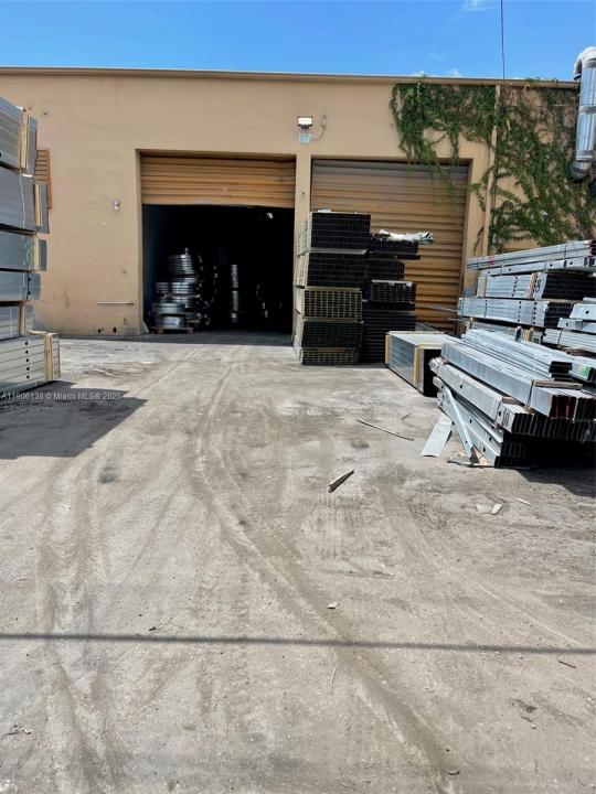 3303 NW 71st St, Miami, Floride 33147, États-Unis