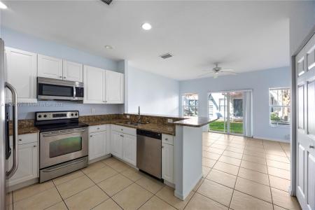 2991 NW 30th Pl, Oakland Park, Florida 33311, USA