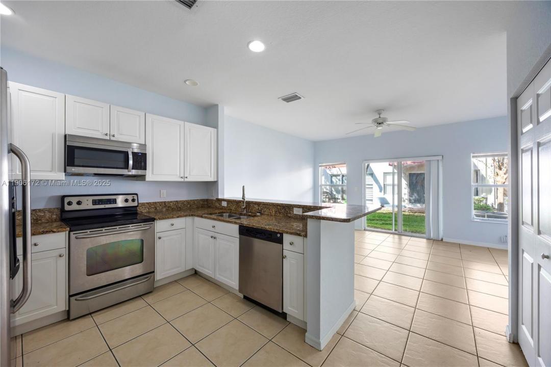 2991 NW 30th Pl, Oakland Park, 佛羅里達州 33311, 美國