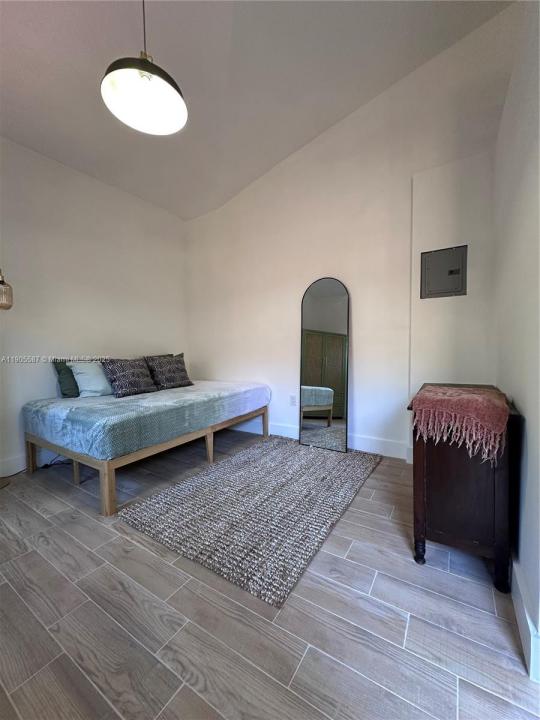 52 NW 68th St R, Miami, Флорида 33150, Соединенные Штаты