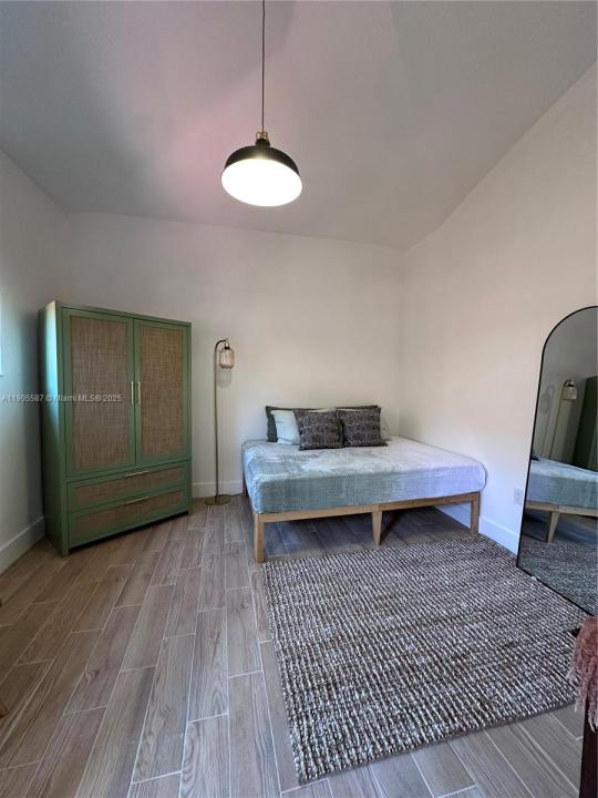 52 NW 68th St R, Miami, Флорида 33150, Соединенные Штаты