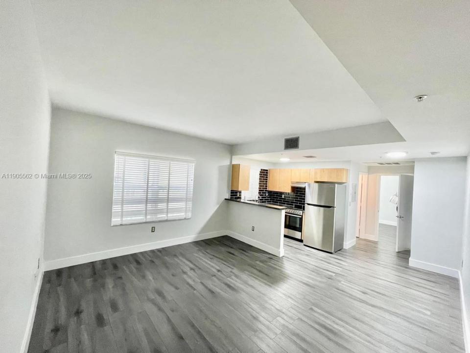 1542 Drexel Ave 107, Miami Beach, Флорида 33139, Соединенные Штаты