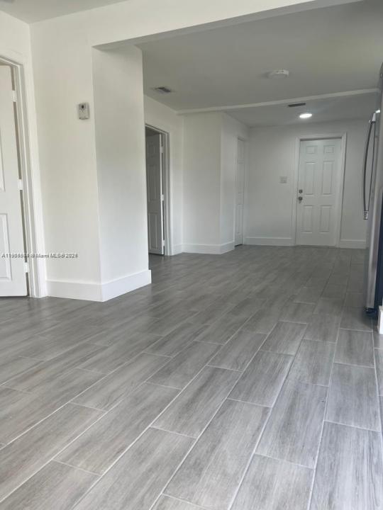 1934 NW 92nd St A, Miami, Florida 33147