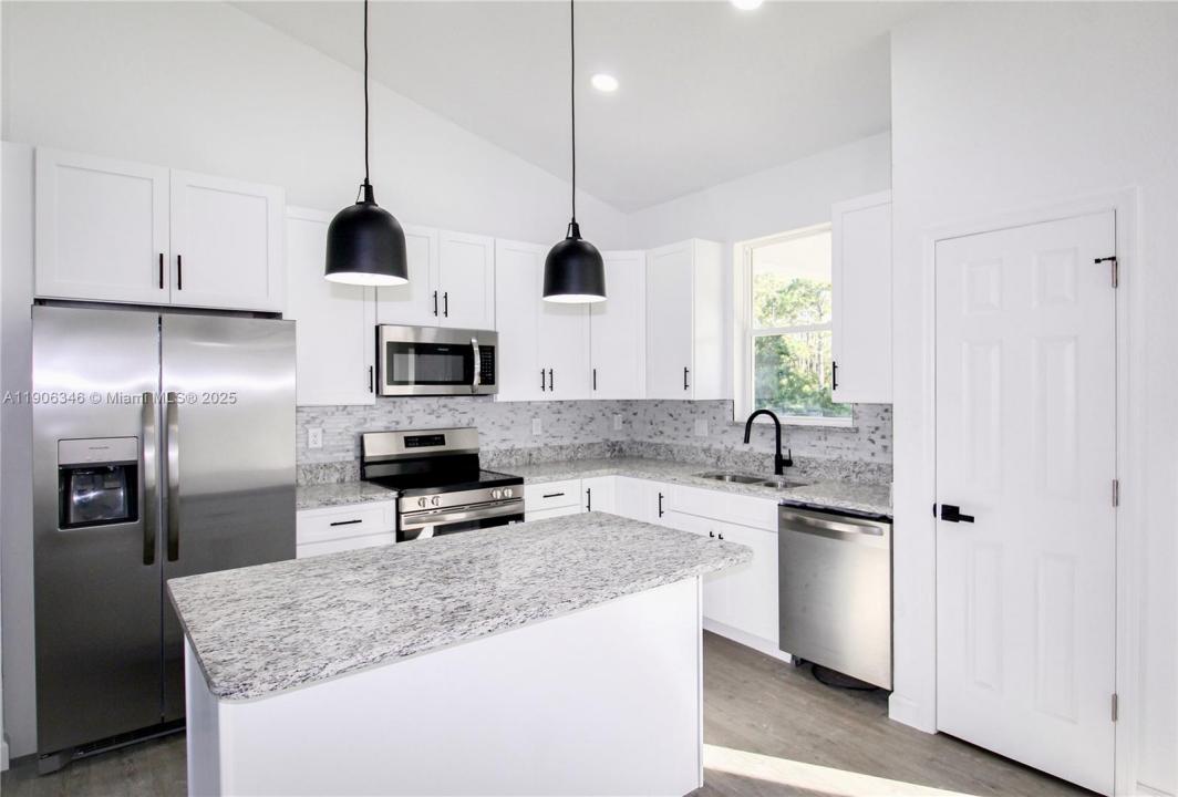 1807 Azalea Ter, Sebring, פלורידה 33875, ארצות הברית של אמריקה