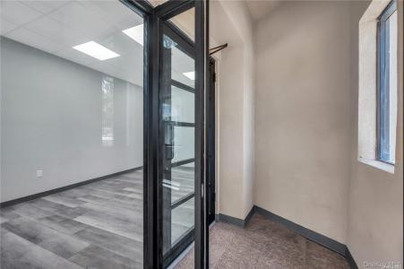 241 Shore Road E, North Hempstead, New York 11023, Stati Uniti