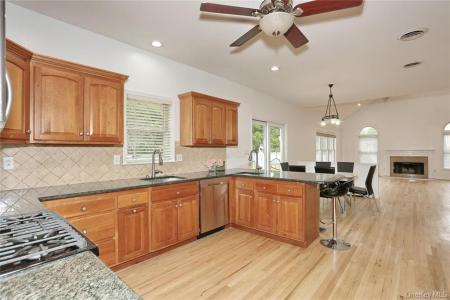 6 Margo Court, Ramapo, New York 10901, États-Unis