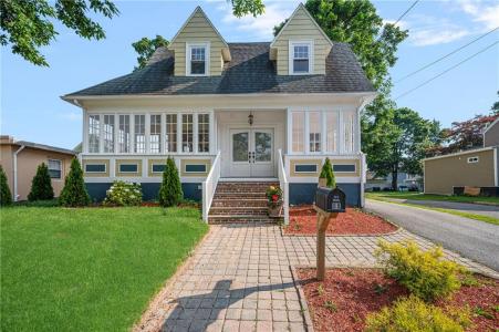 88 Wentworth Avenue, Cranston, Rhode Island 02905, États-Unis