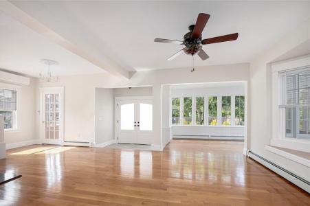 88 Wentworth Avenue, Cranston, Rhode Island 02905, États-Unis