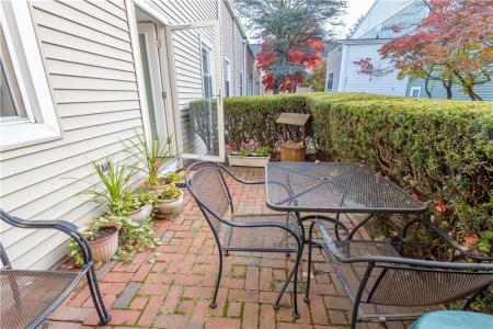 3524 Shore Road 215, Warwick, Rhode Island 02886, USA