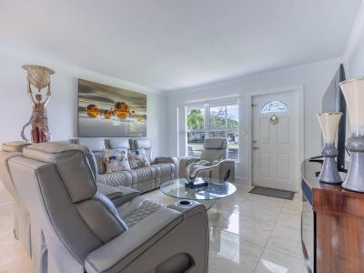 253 Davis Road, Palm Springs, Флорида 33461, Соединенные Штаты