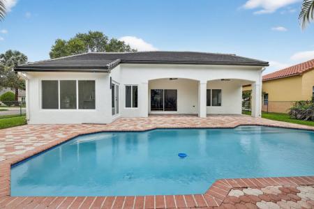 387 SW 163rd Ave, Pembroke Pines, Florida 33027