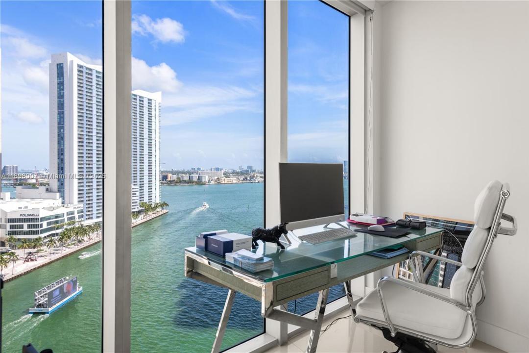 465 Brickell Ave 1602, Miami, Florida 33131