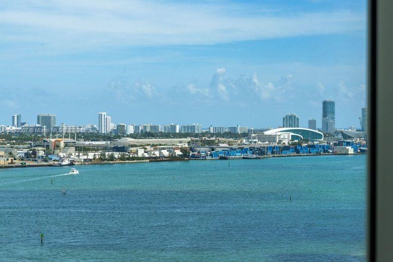 465 Brickell Ave 1602, Miami, Florida 33131