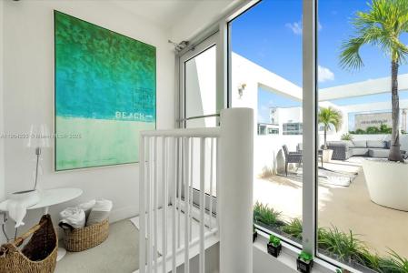 1700 Meridian Ave 503, Miami Beach, Florida 33139, USA