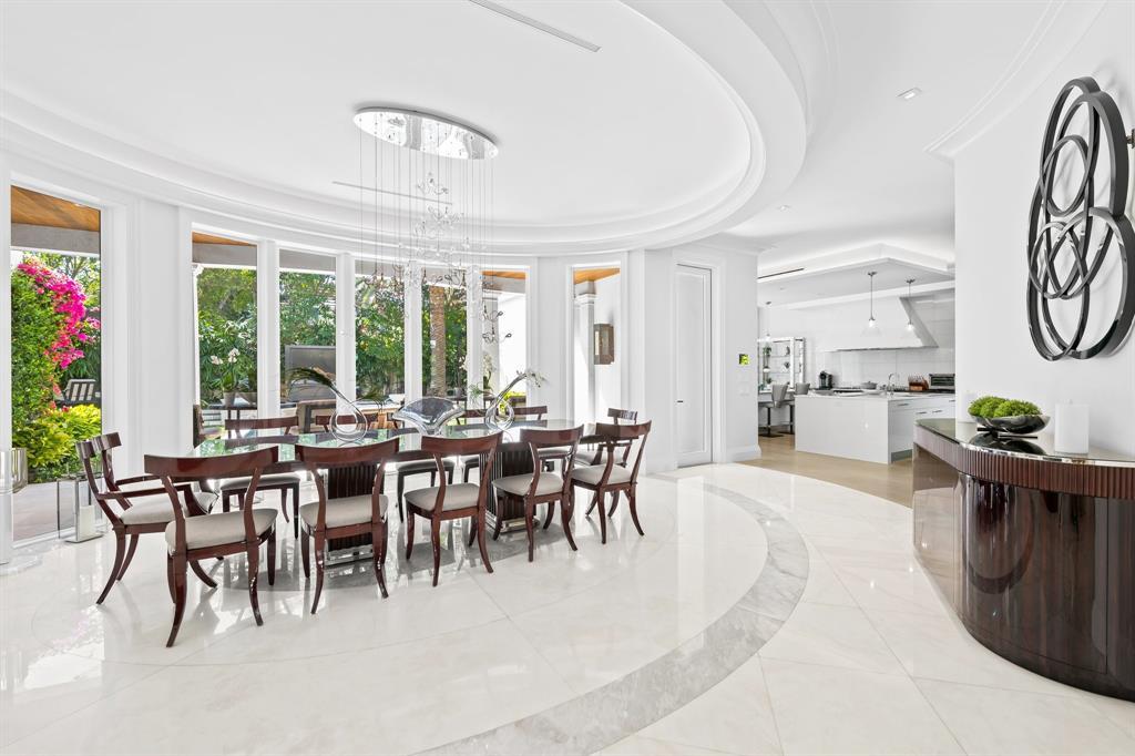 150 Kings Rd, Palm Beach, Florida 33480