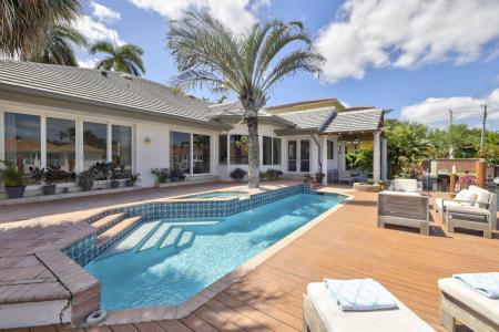 511 Golden Harbour Drive, Boca Raton, Florida 33432