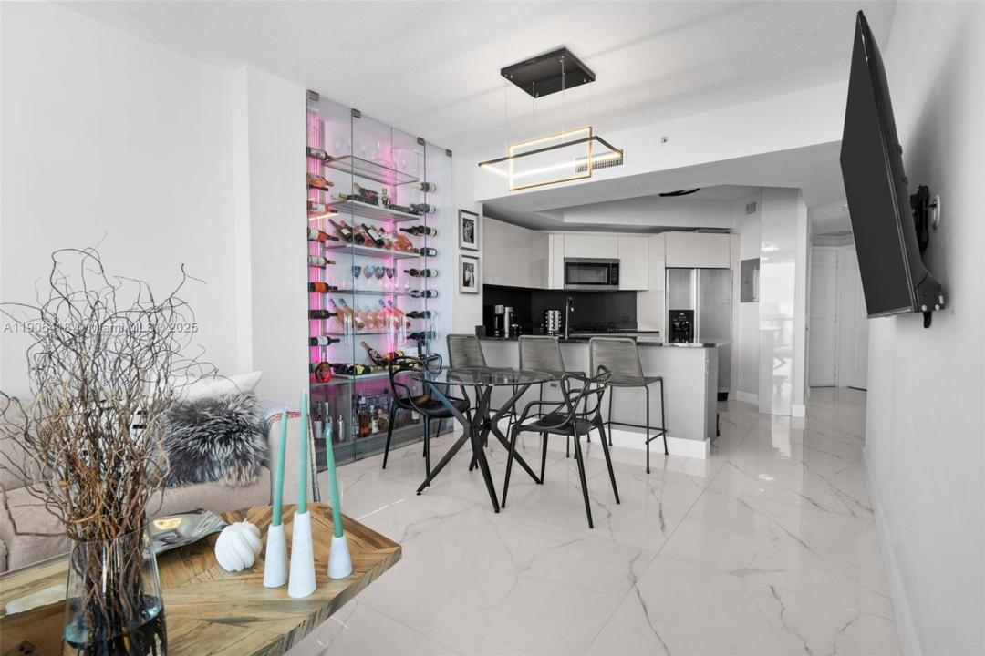 480 NE 30th St 904, Miami, Florida 33137