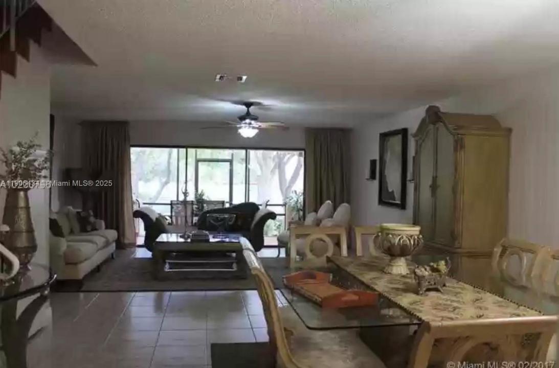 3855 Estepona Ave 10-D-1, Doral, Flórida 33178, Estados Unidos