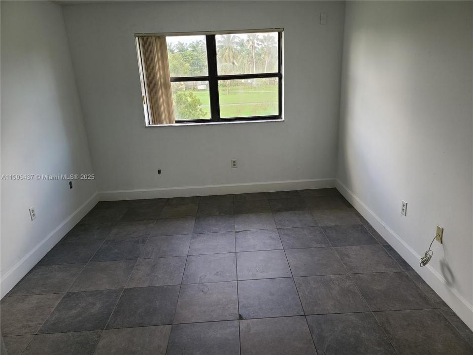 7195 NW 179th St 212, Miami, Flórida 33015, Estados Unidos