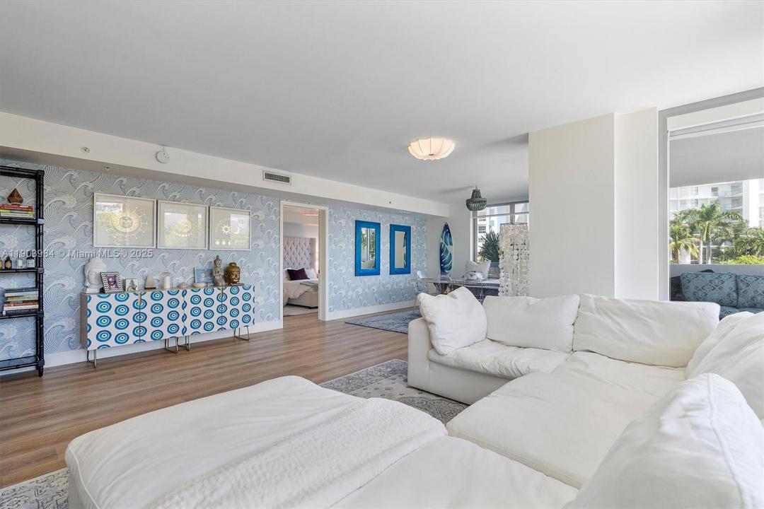 1133 102nd St 301, Bay Harbor Islands, Florida 33154, Estados Unidos