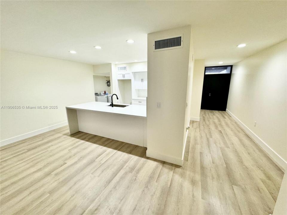16401 Bridge End Rd 16401, Miami Lakes, فلوريدا 33014, الولايات المتحدة