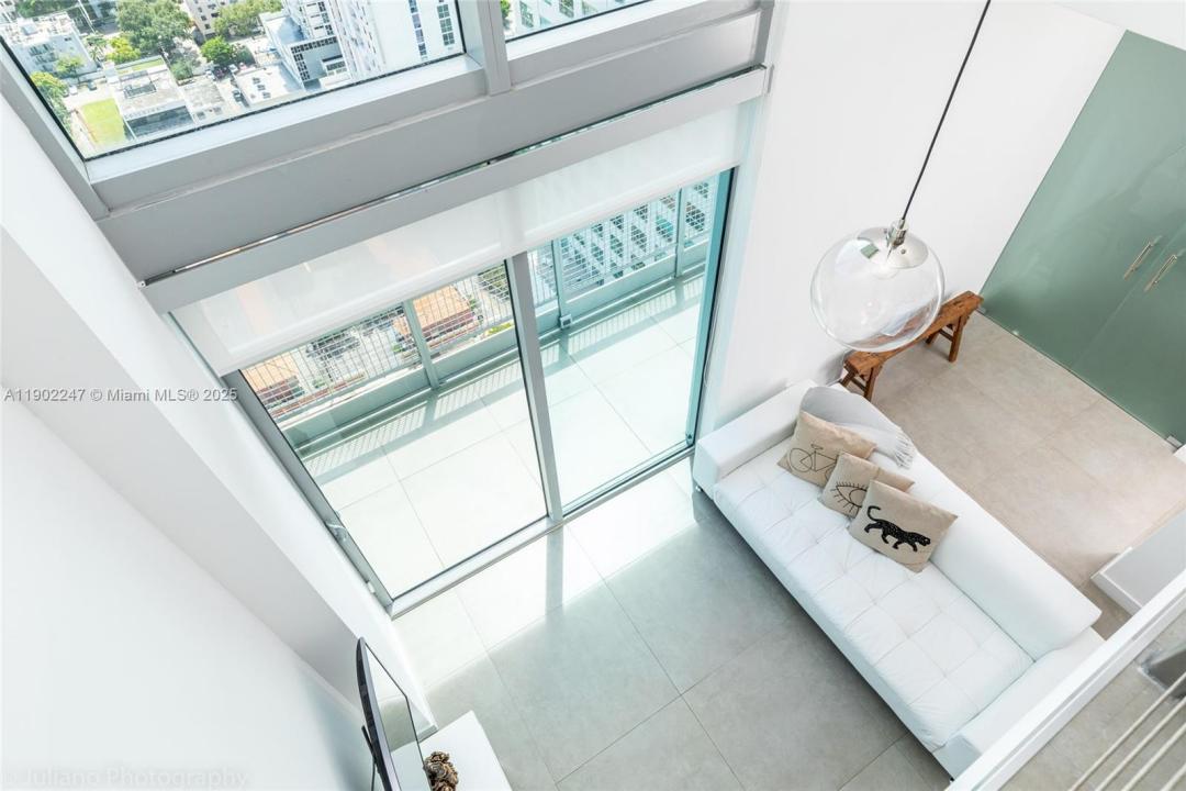 690 SW 1st Ct PHI17, Miami, فلوريدا 33130, الولايات المتحدة