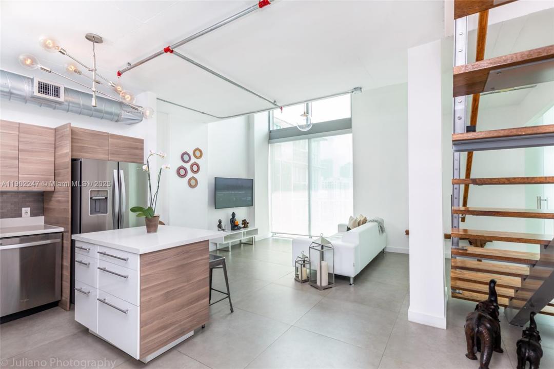 690 SW 1st Ct PHI17, Miami, فلوريدا 33130, الولايات المتحدة
