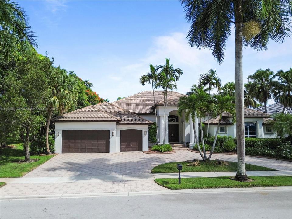 2514 Poinciana Dr, Weston, Florida 33327, HOA KỲ