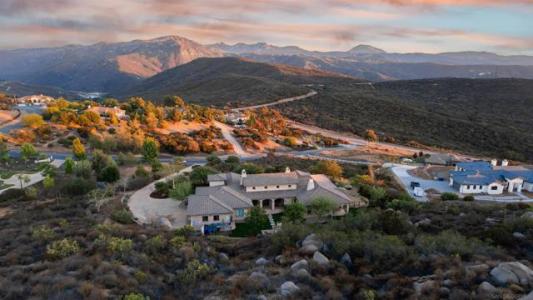 Via Asoleado, Alpino, Califórnia 91901, Estados Unidos