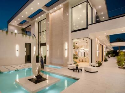 La Jolla Scenic Drive S, San Diego, California 92037