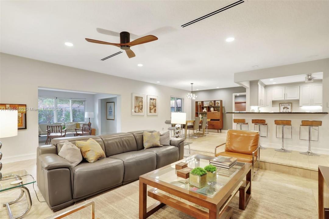 1128 W Cypress Dr V-15, Pompano Beach, フロリダ 33069, アメリカ合衆国