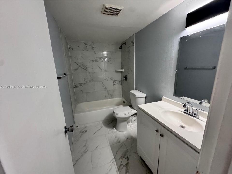 6840 Pembroke Rd 118, Pembroke Pines, 佛罗里达州 33023, 美国